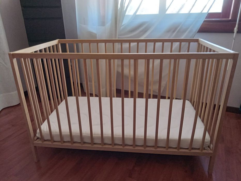 Cama bebé sem uso