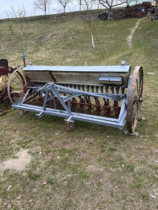 Сівалка навісна для мінітрактора