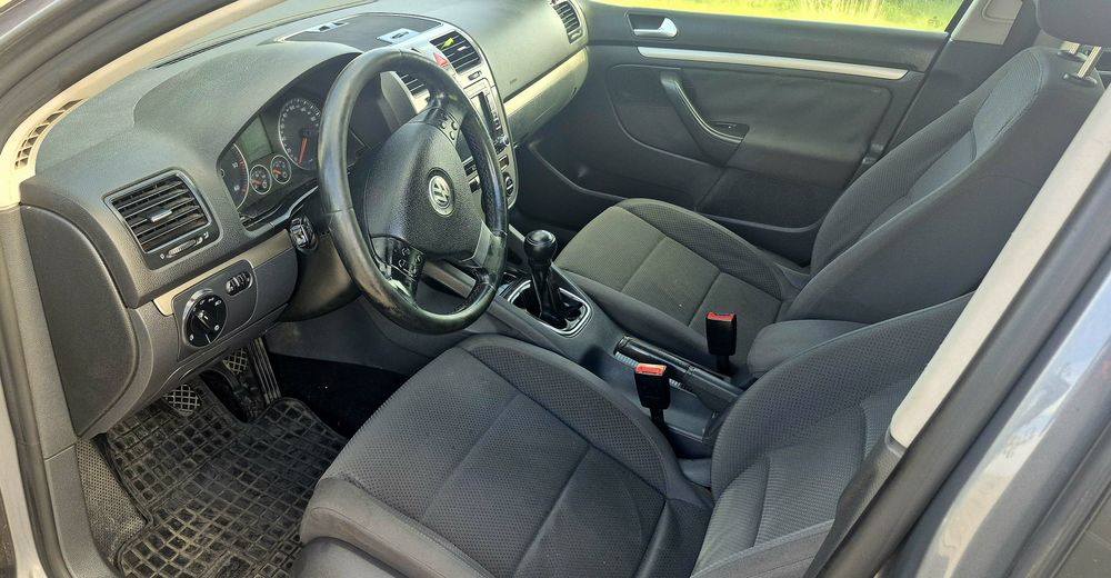 Volkswagen Golf V
