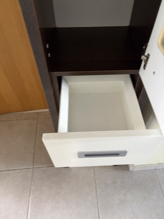 Móveis suspensos WC