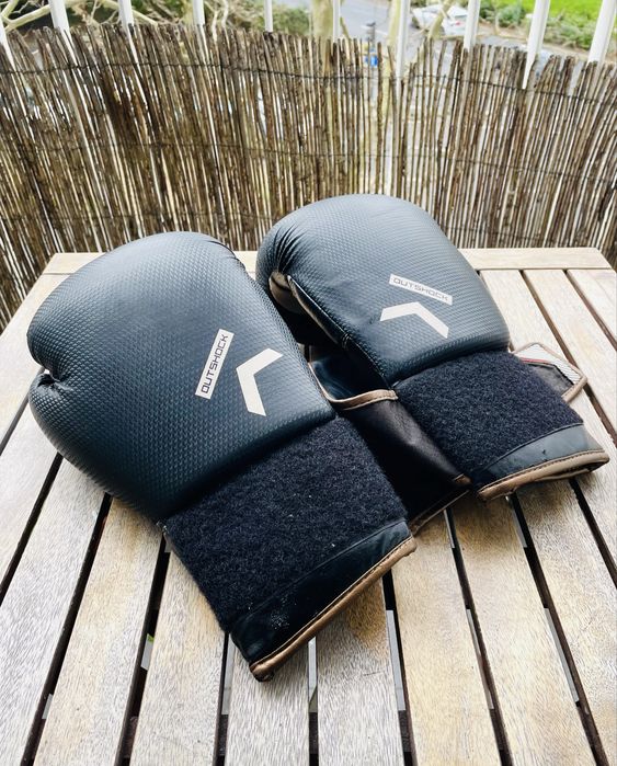 Luvas de kickboxing Outshock