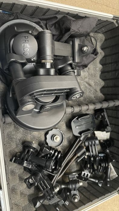 2x Gopros 7 com acessorios e mala