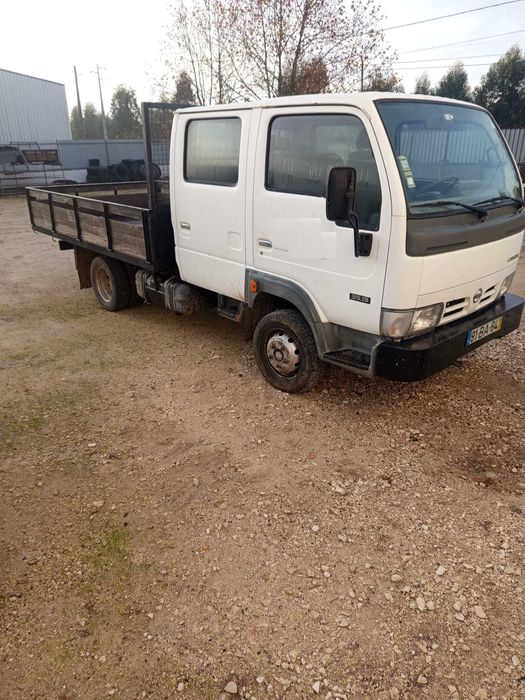 Nissan Cabstar (3000 cc)