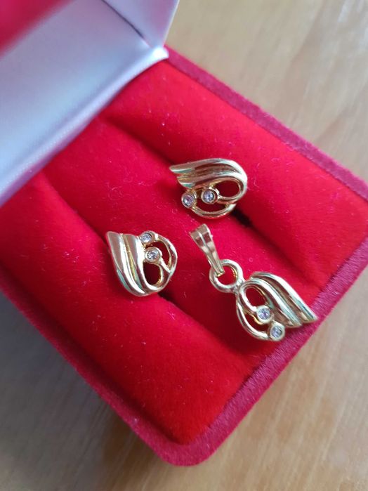 Сережки-пусети кольору "під золото"