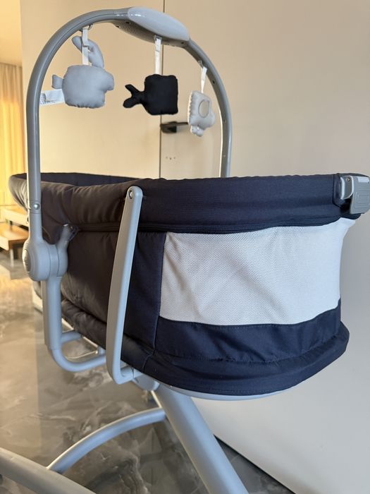 Chicco baby hug 4 в 1 ліжечко/шезлонг/стільчик