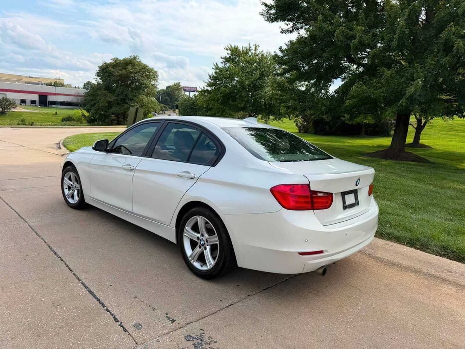 BMW 3 Series 320i      2015