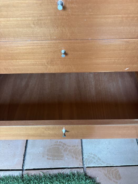 Conjunto de comodas e mesas de cabeceira