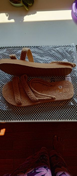 Sandalias novas 38-39