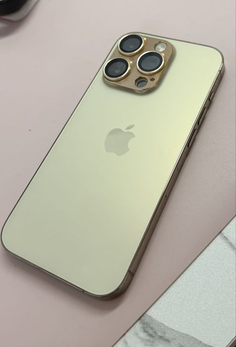 Iphone 14 pro telefon złoty