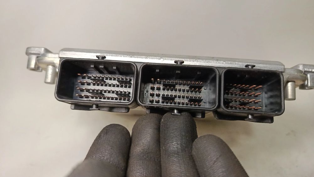 Centralina motor / ECU VOLVO V40 Combi (VW)