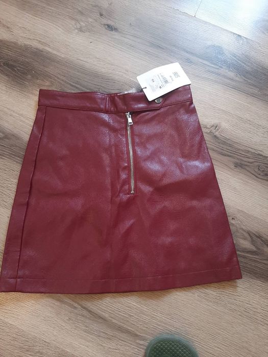 продаю жіночу спідницю