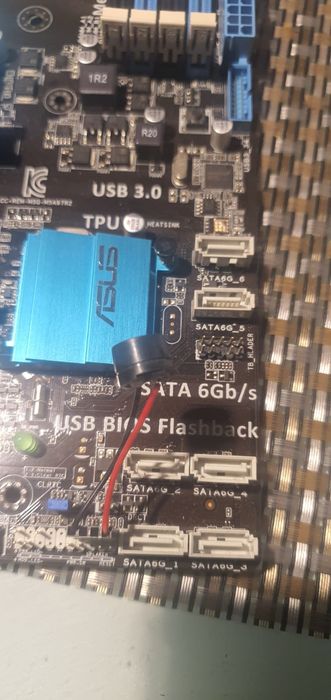 ASUS Motherboard M5A97 R2.0 with CPU and 8GB RAM and 140mm Cooler64750628612226121