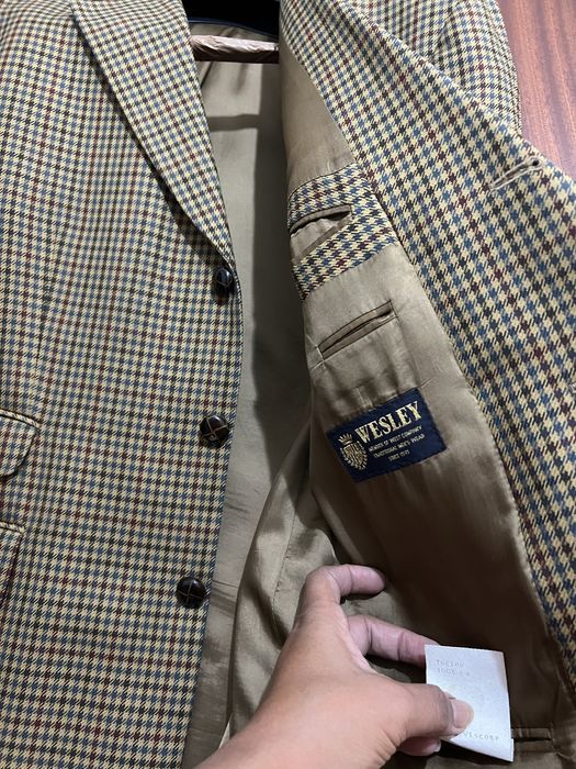 Fatos em lã como novos