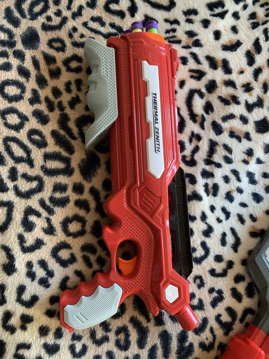 Автомати бластери і пістолети