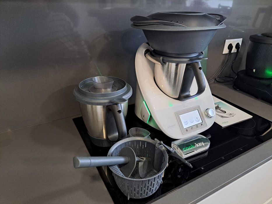 Bimby TM5 + 2 Copos + Cook-Key Oportunidade