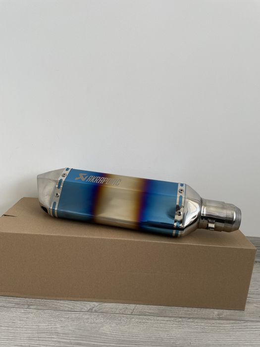 Акція! Прямоток на мотоцикл Akrapovic + Подарунок