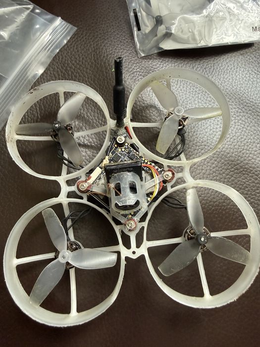 Dron fpv Mobula7 Freestyle 1S hdzero aio5 elrs