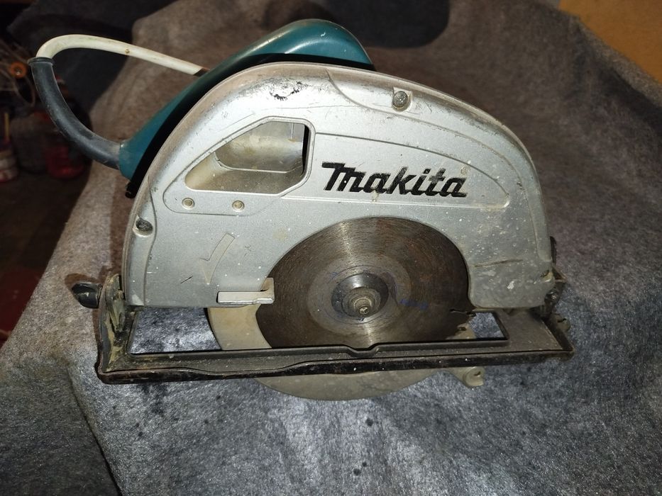 Циркулярки   "Makita","Інтерскол"