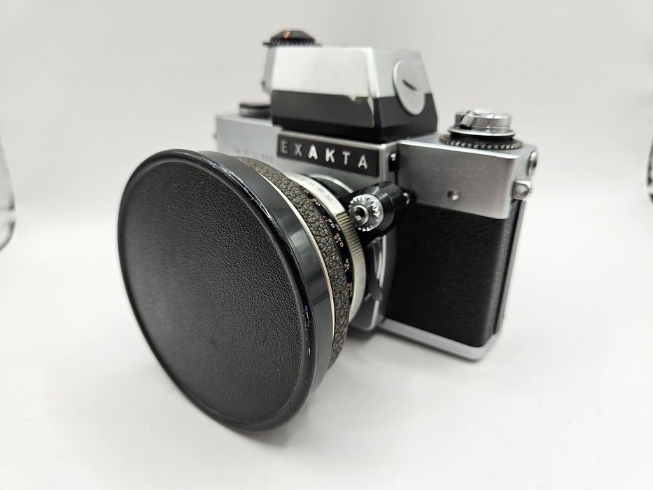 Aparat Exakta RTL 1000 + Rzadki obiektyw Carl Zeiss Jena Flektogon 4/25