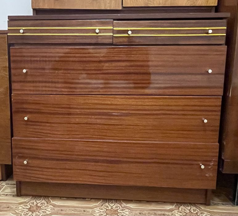 Комод та  дві тумби