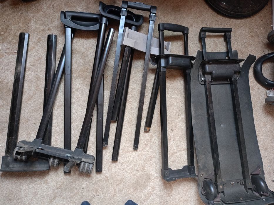 Ремонт чемоданов сшив пластику