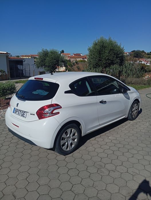 Peugeot 208 1.2 PureTech — photo 5