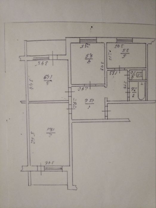 Продам 3-х кімнатну квартиру на Грушевського Бровари