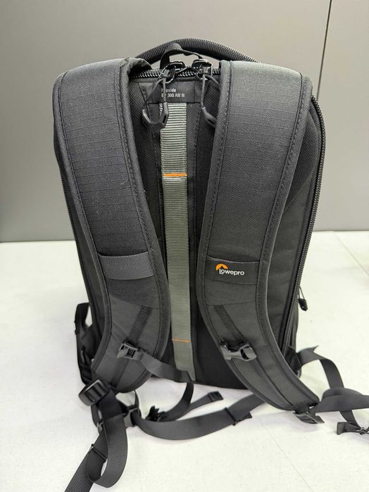 Mochila fotográfica Lowepro Flipside BP 300AW III