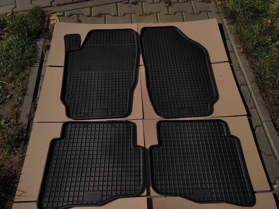NOWE Dywaniki gumowe SEAT IBIZA IV od 2008r dopasowane korytka korytko