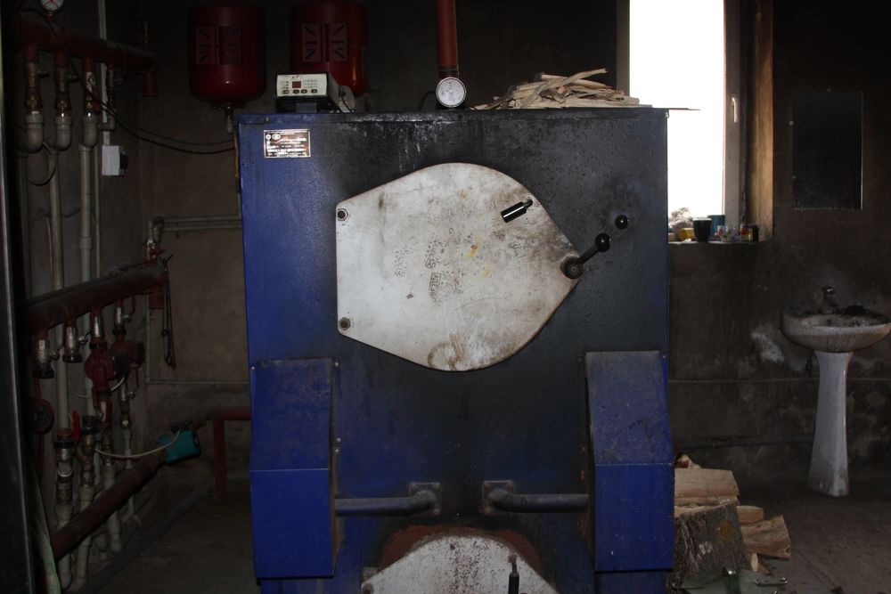 Продам діючу фвейну фабрику.