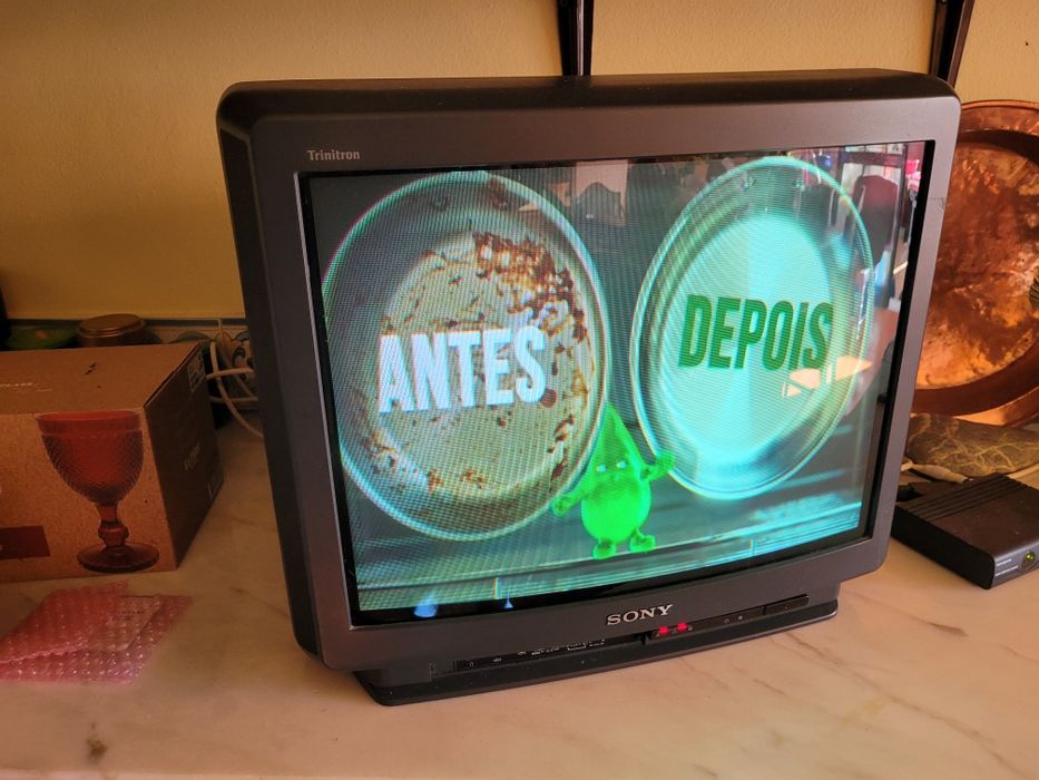 Televisão Sony - ecrã 50cm