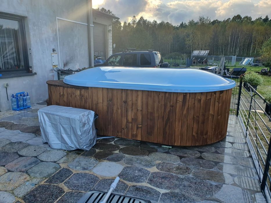 Basen ogrzewany CAŁOROCZNY Hydromasaż Relaksujący Jacuzzi Balia Bania