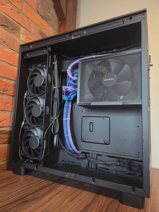 13900k, RTX 4090, 64 GB RAM, 2 TB SSD, 1200 PSU, NZXT H9