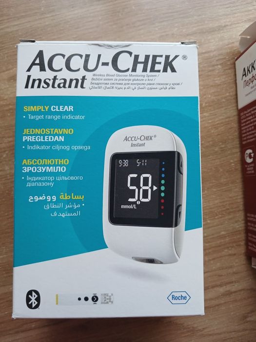 Продам глюкометр Accu-Chek instant