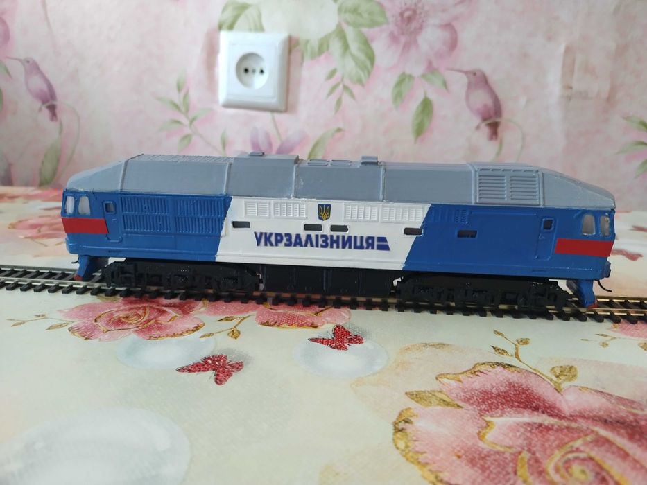 Продам локомотиви ЧС2 і ТЕП 70 в маштаб 1.87 зроблена на 3 де прінтері