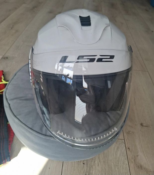 Kask na motor LS2