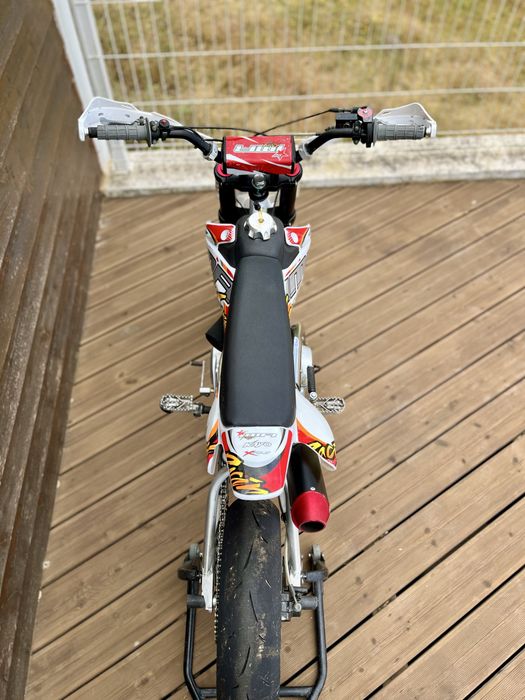 Pit bike IMR 125 cc como nova. Mini mota para kartodromo estado como nova. Pit bike
