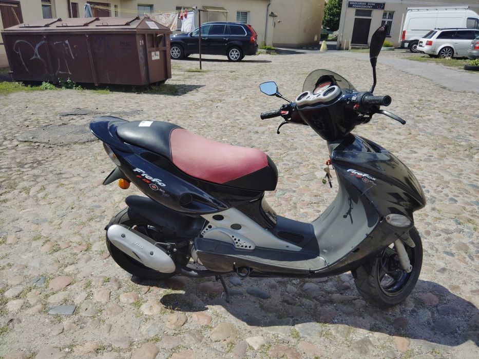 Malaguti F15 50cm3 2008r Owiewki lampy licznik śilnik elektry kołaka