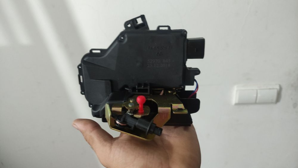 Fechadura nova trás direita Audi A4 b6