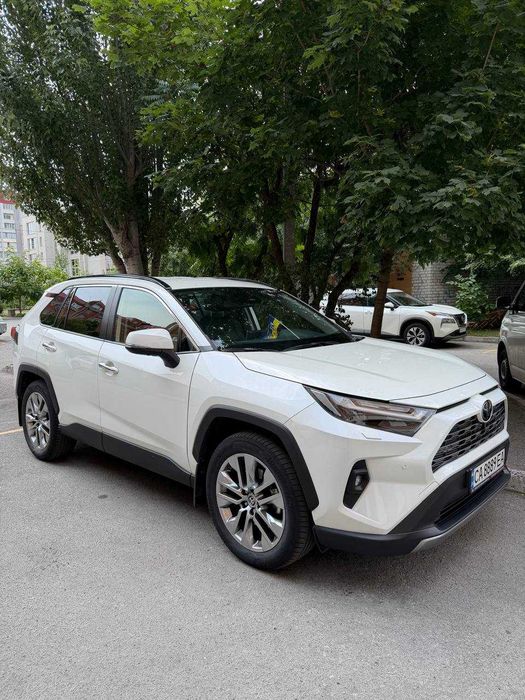 Продам Toyota RAV4
