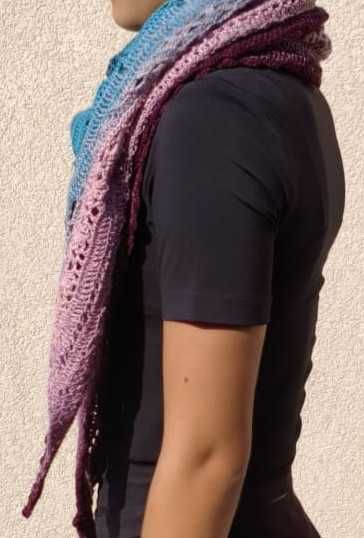 Chusta Cieniowana Ręcznie Wykonana Szydełko Hand Made 154x140x77