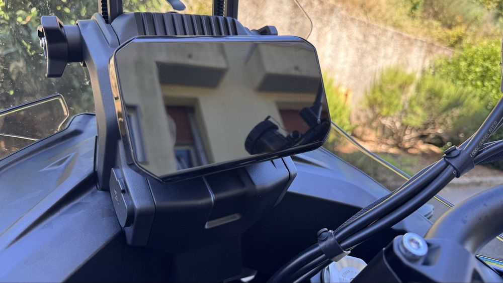 CFMOTO 700MT – 2025