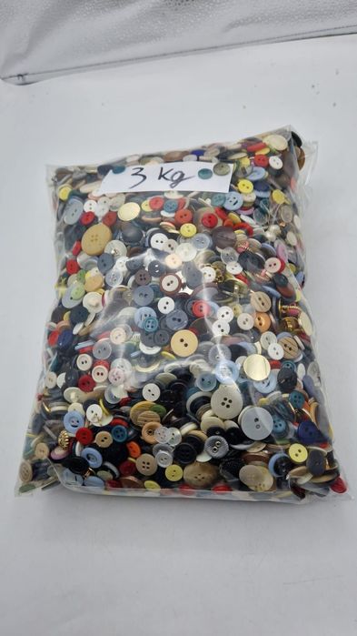 Guziki mix zestaw 3 kg.