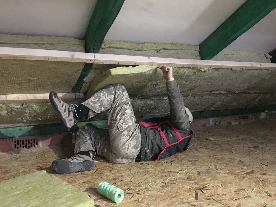 Утеплення даху мінеральною ватою/ горищ/ перекриттів.