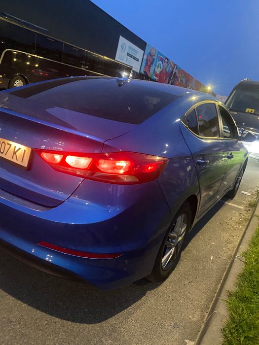 Hyundai elantra 2016