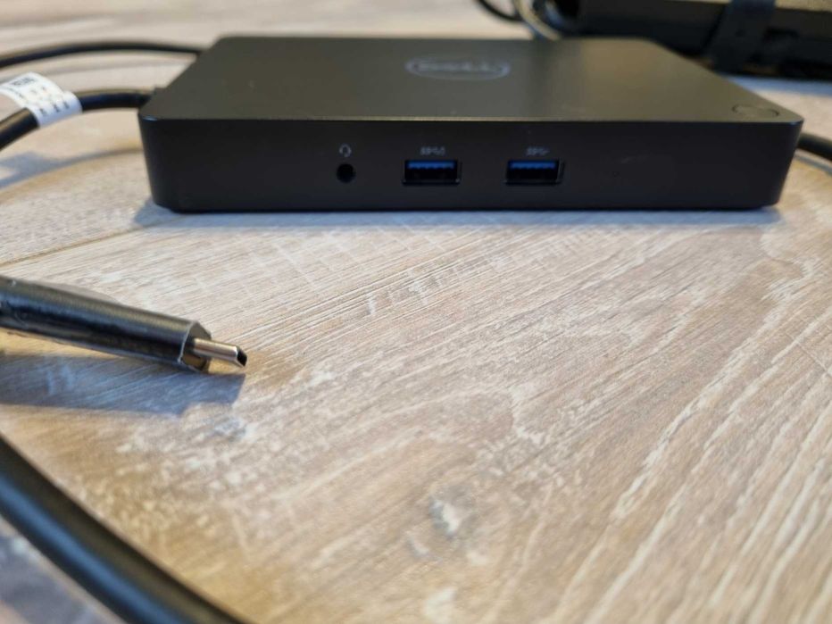 Stacja dokująca Dell WD15 USB-C - HDMI, VGA, USB, 130W [jak NOWA]