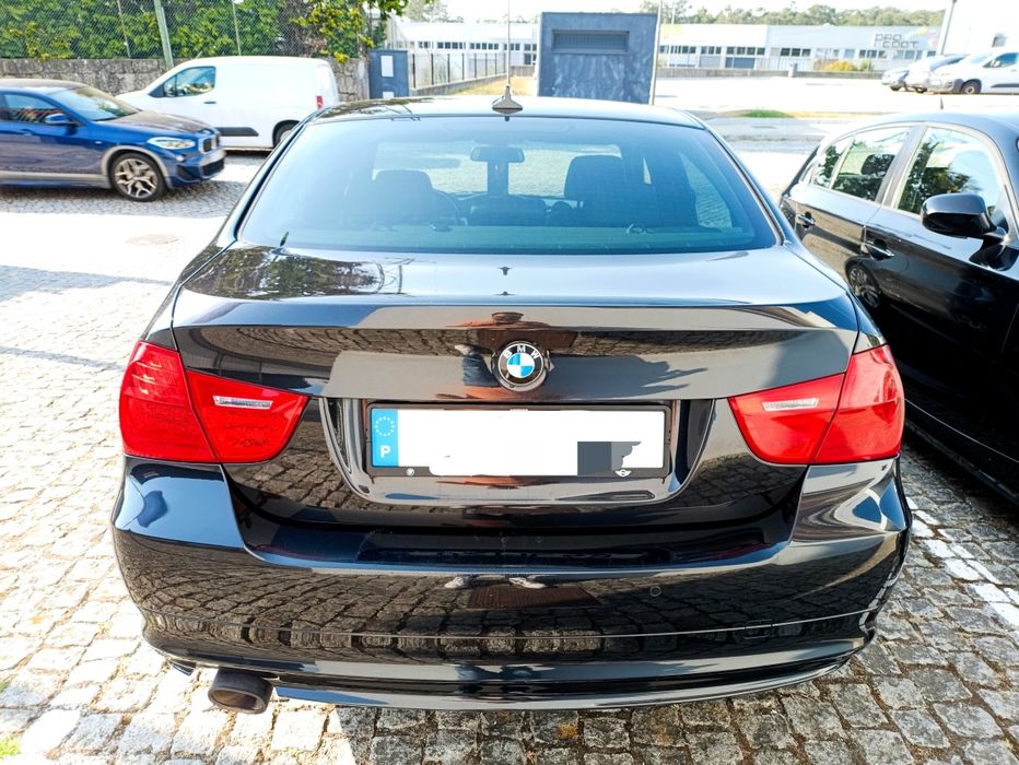 BMW Série 3 318d - 2011