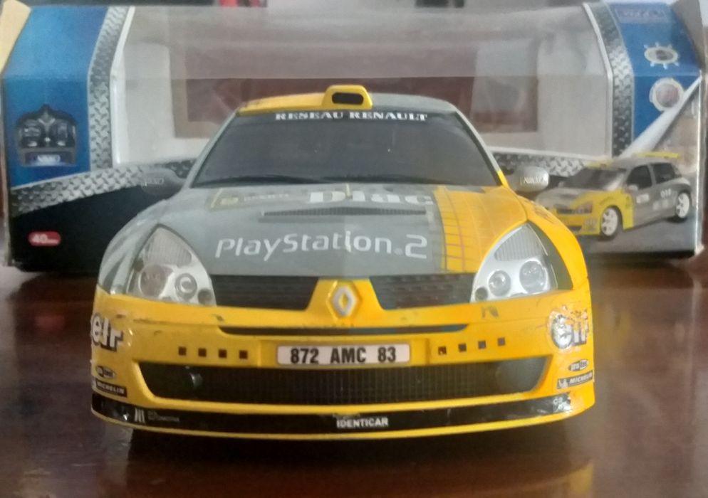 Carro telecomandado novo