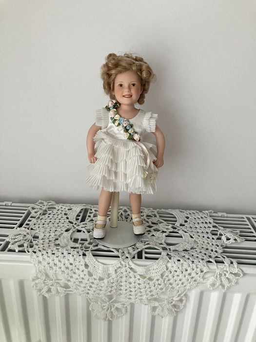 Kolekcjonerska lalka porcelanowa shirley temple