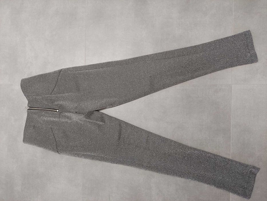 Brokatowe spodnie Reserved